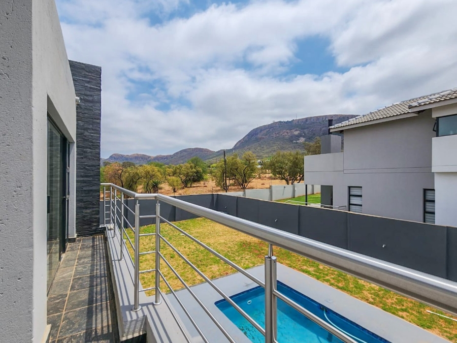 To Let 5 Bedroom Property for Rent in Melodie North West